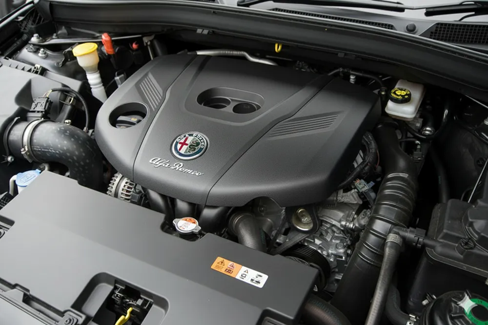 Alfa Romeo 199A3000 Engine